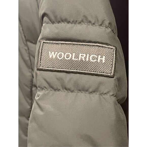 Woolrich Men’s Bering Quilted Jacket - Picture 11 of 11